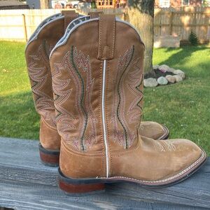 Laredo Women's Lad Tan Western Boots - Broad Square Toe